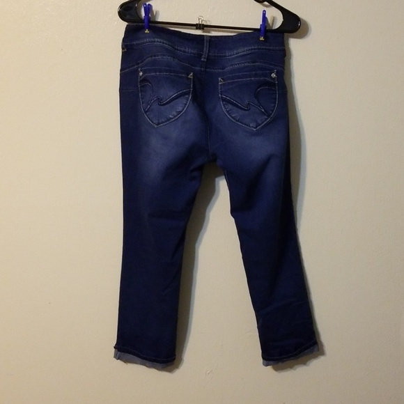 Womens blue jeans - Picture 2 of 3